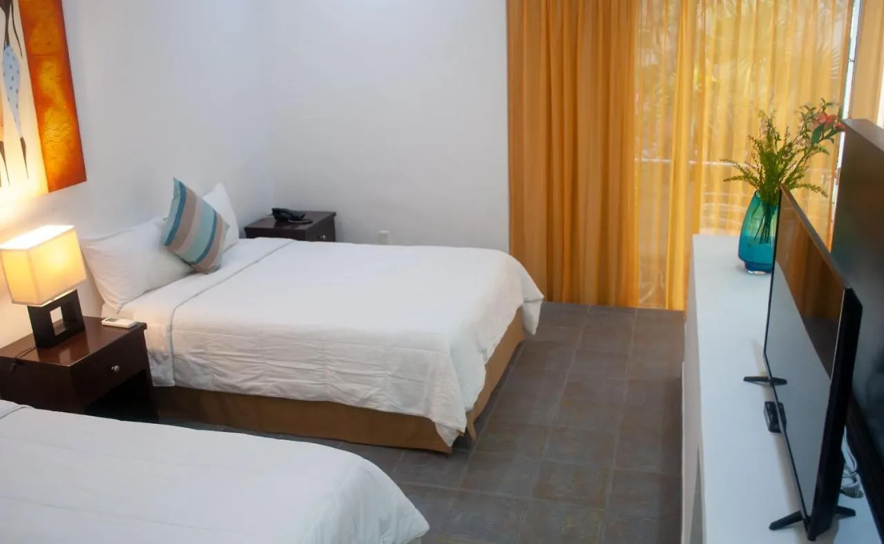 *** Hotel Almarea Vacation Condo Playa del Carmen Mexico